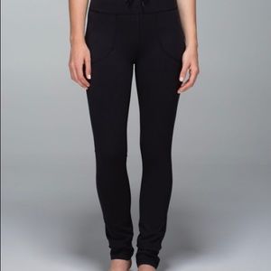 VEUC Lululemon skinny pant size 4